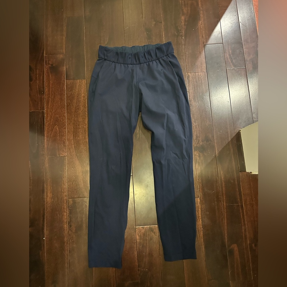 Lululemon on the fly pant